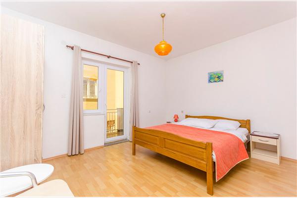 Apartment A1, for 6 persons
