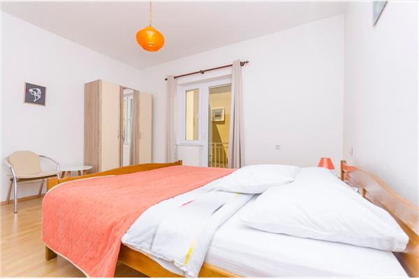 Apartment A1, for 6 persons