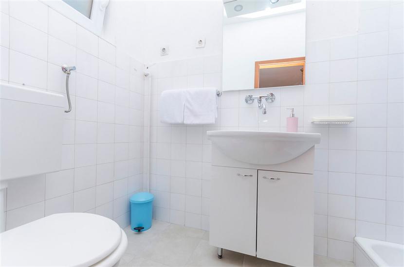 Apartment A1, for 6 persons