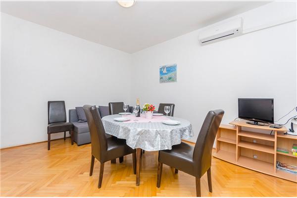 Apartment A1, for 6 persons