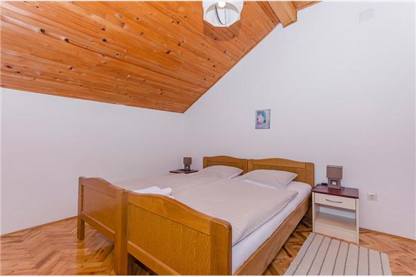 Apartment A2, for 6 persons