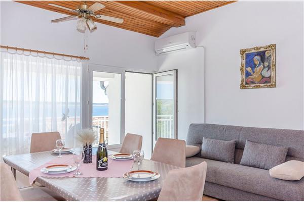 Apartment A2, for 6 persons