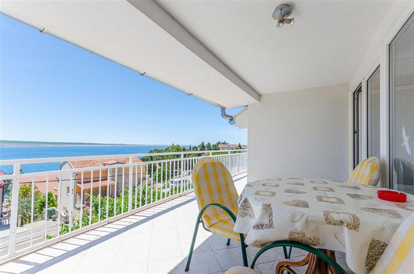 Apartment A2, for 6 persons