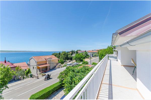 Apartment A2, for 6 persons