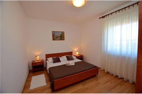Apartment A1, for 6 persons