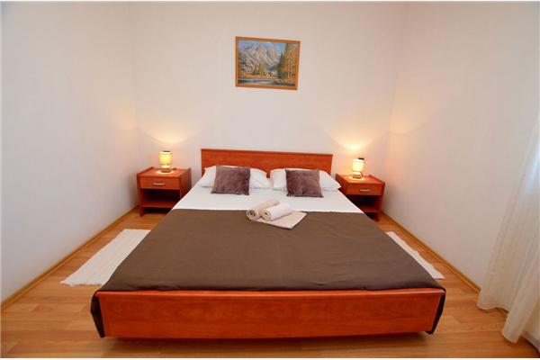 Apartment A1, for 6 persons