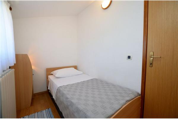 Apartment A3, for 7 persons