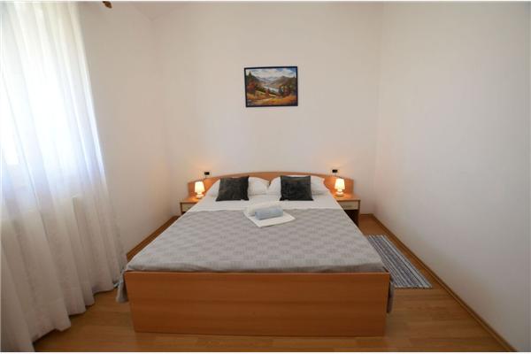 Apartment A3, for 7 persons