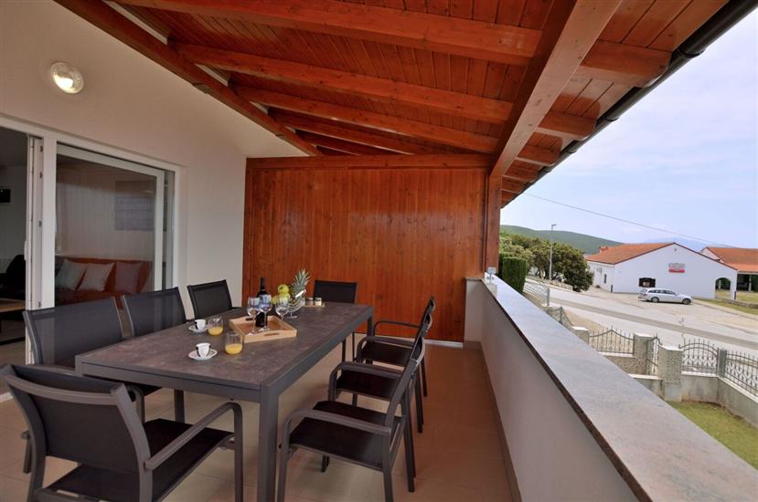 Apartment A1, for 8 persons