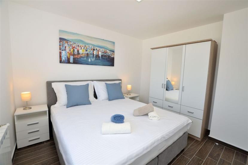 Apartment A1, for 8 persons