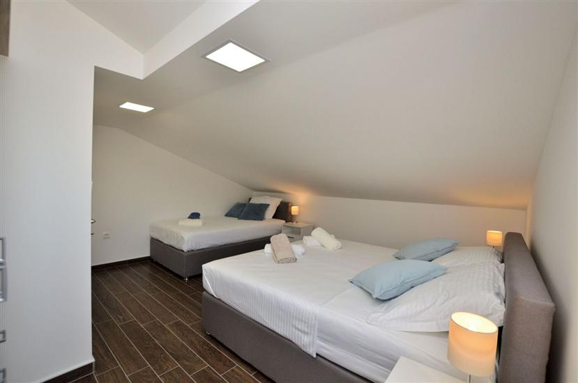 Apartment A1, for 8 persons