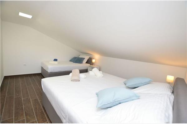 Apartment A1, for 8 persons