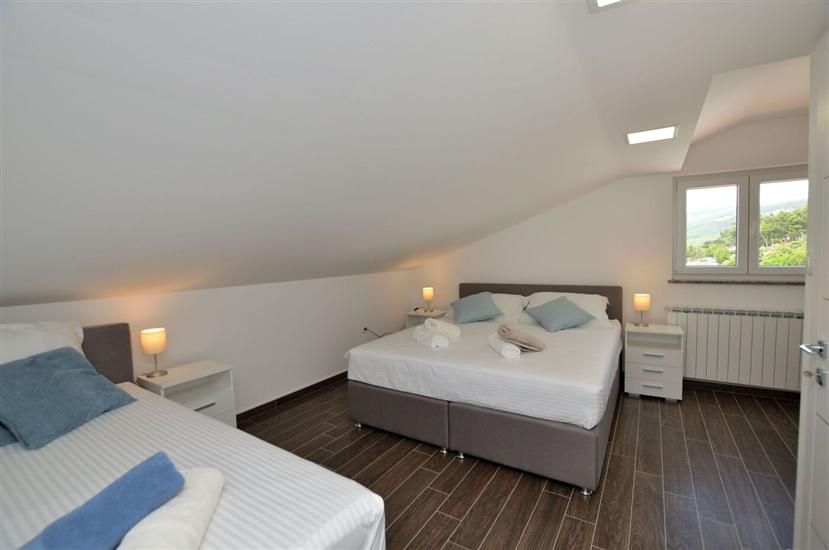 Apartment A1, for 8 persons