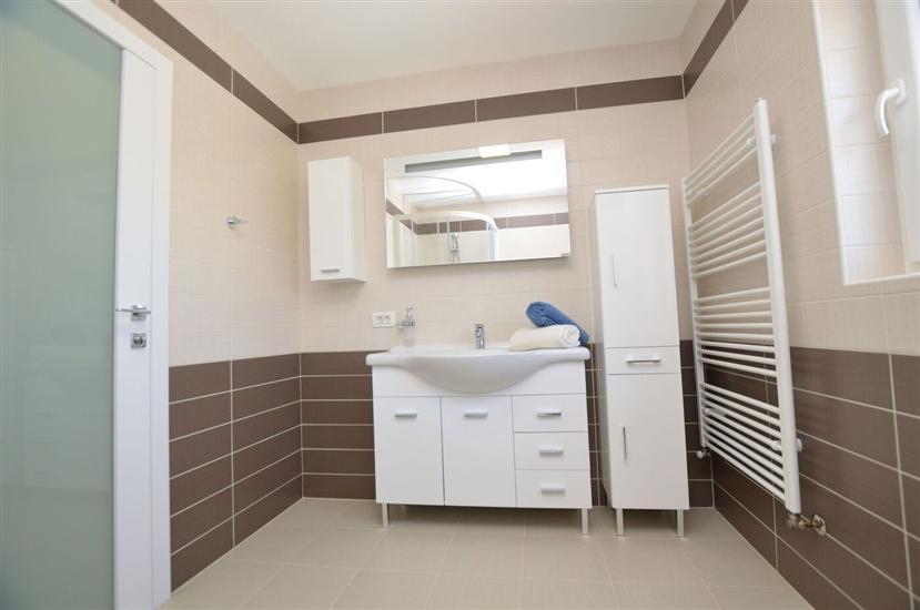 Apartment A1, for 8 persons