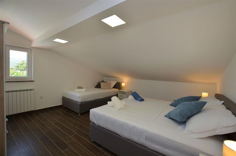 Apartment A1, for 8 persons