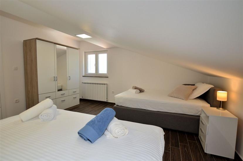 Apartment A1, for 8 persons