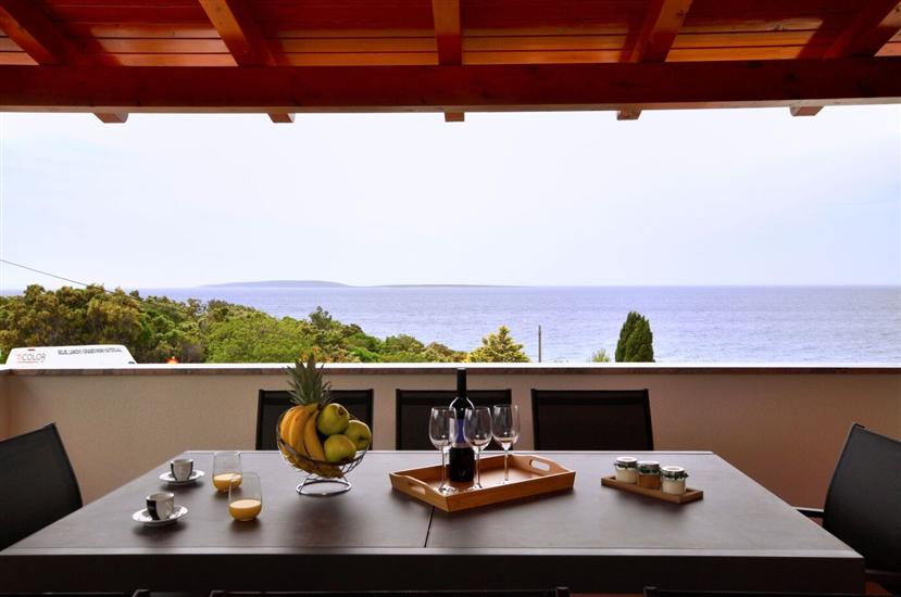 Apartment A2, for 8 persons