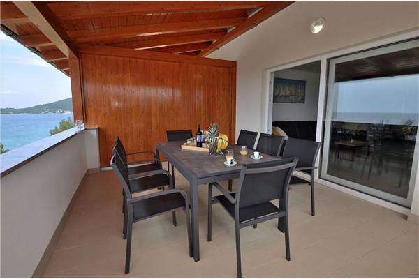 Apartment A2, for 8 persons