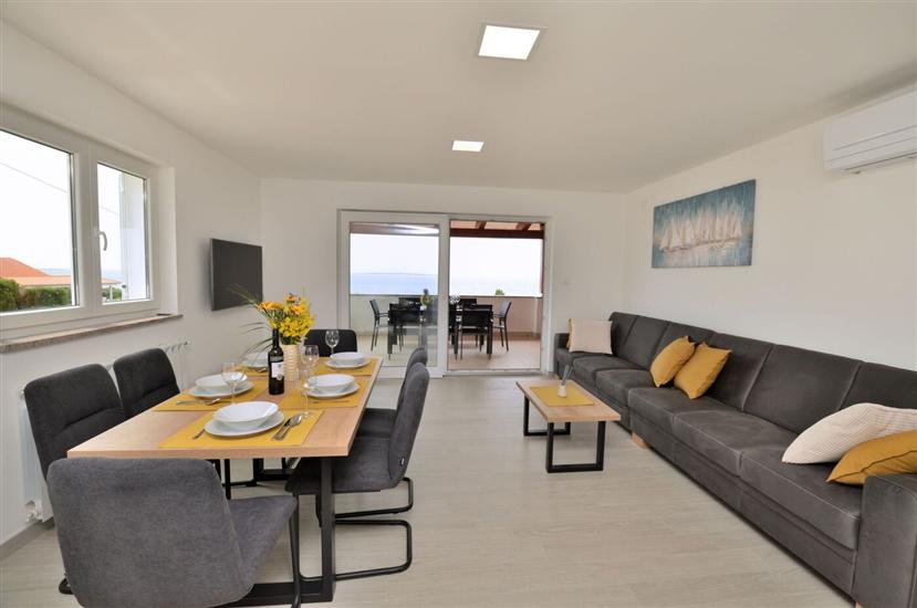 Apartment A2, for 8 persons