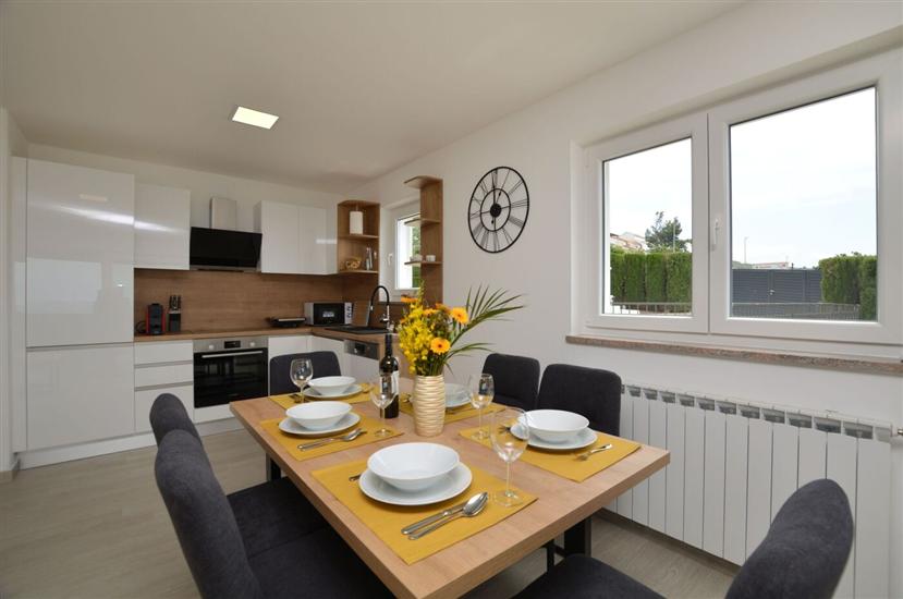 Apartment A2, for 8 persons