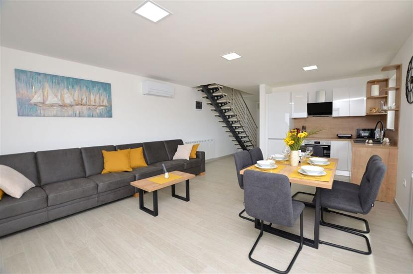 Apartment A2, for 8 persons