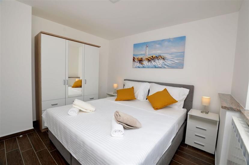 Apartment A2, for 8 persons