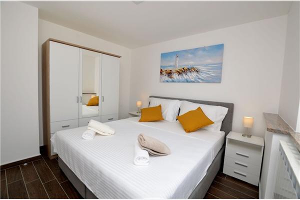 Apartment A2, for 8 persons