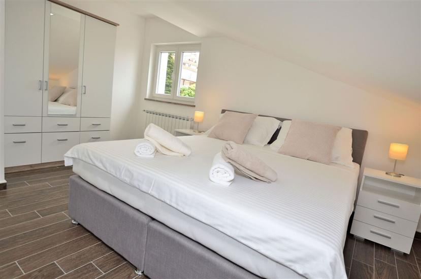 Apartment A2, for 8 persons