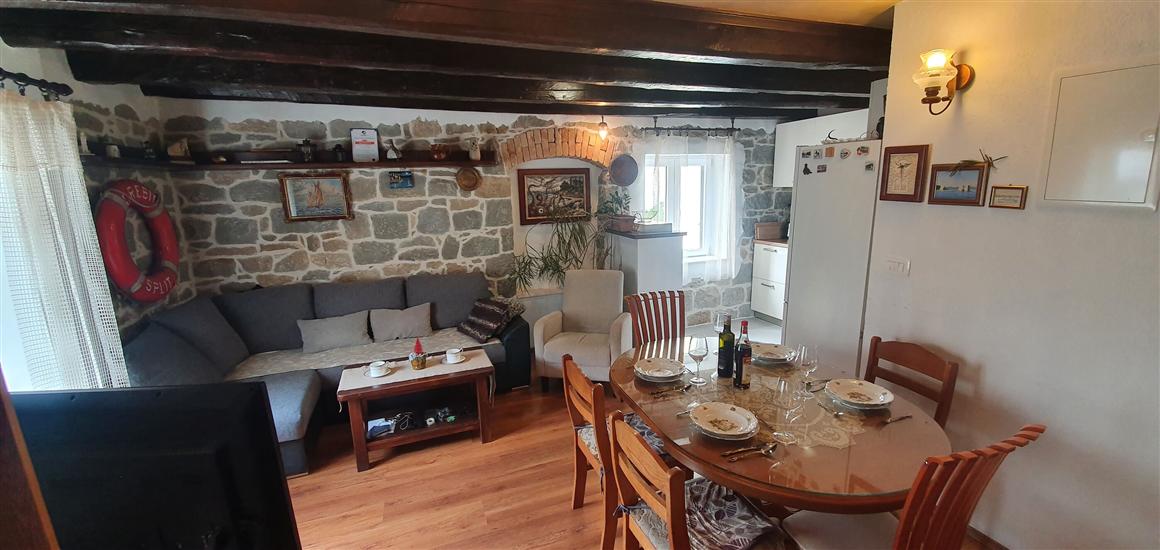 Apartment A1, for 5 persons