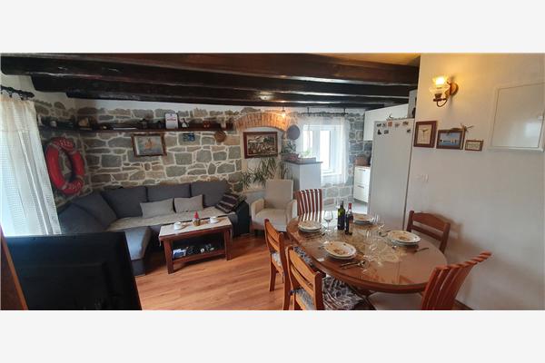 Apartment A1, for 5 persons