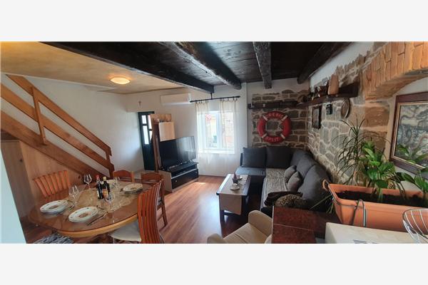 Apartment A1, for 5 persons