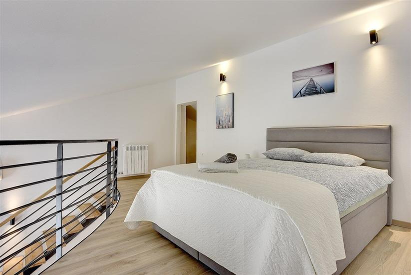 Apartment A1, for 6 persons