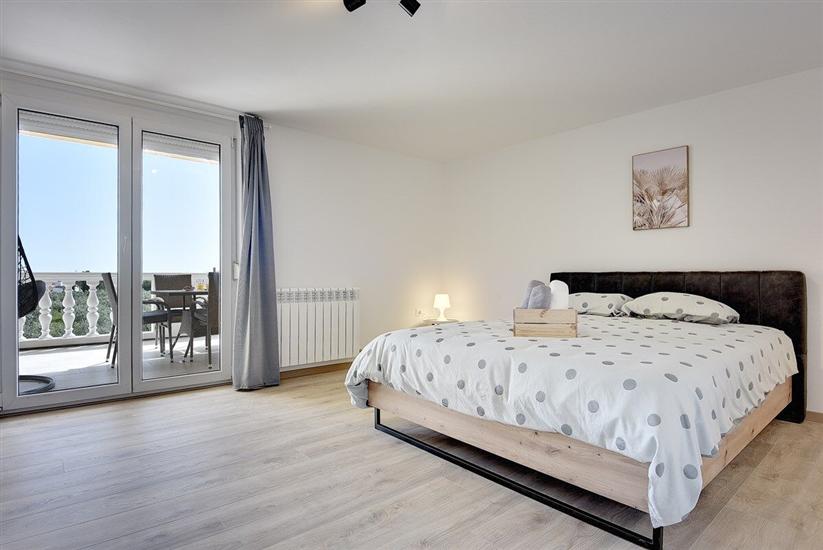 Apartment A1, for 6 persons