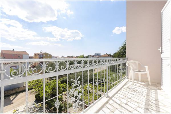 Apartment A1, for 5 persons