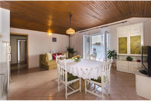 Apartment A1, for 5 persons