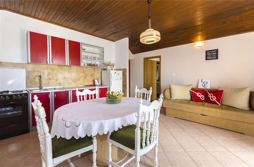 Apartment A1, for 5 persons