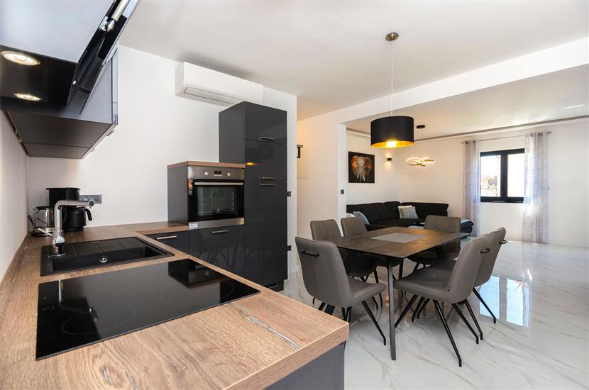 Apartment A2, for 5 persons