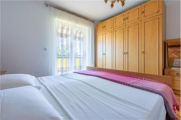 Apartment A2, for 5 persons