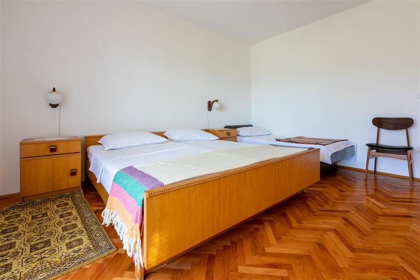 Apartment A2, for 5 persons