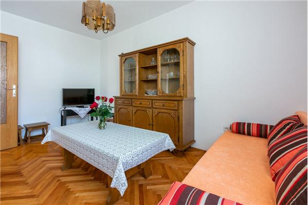 Apartment A3, for 5 persons