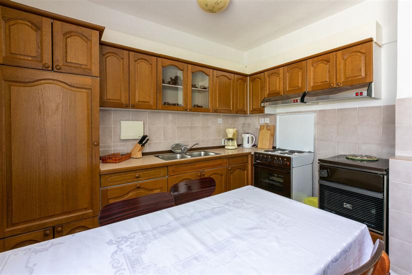 Apartment A3, for 5 persons