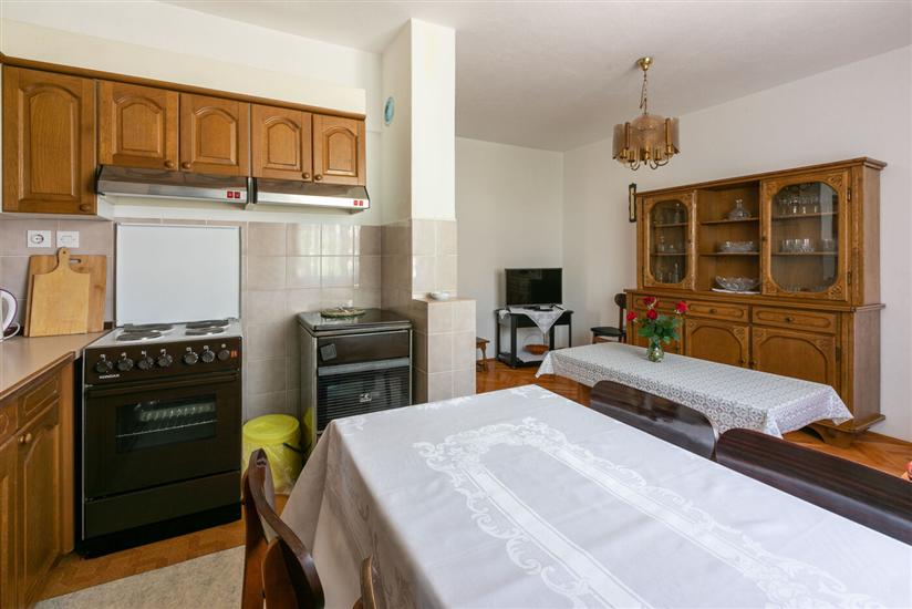 Apartment A3, for 5 persons