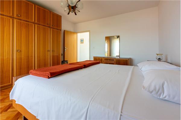 Apartment A3, for 5 persons