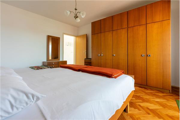 Apartment A3, for 5 persons