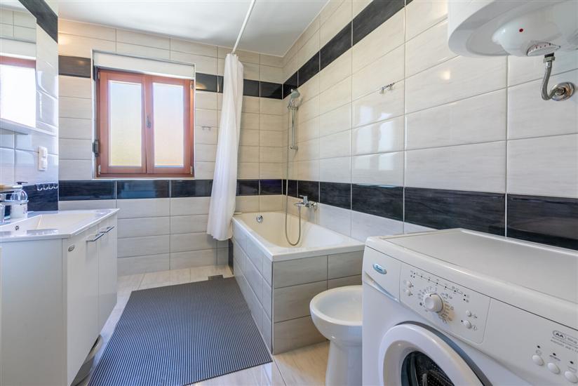 Apartment A3, for 5 persons