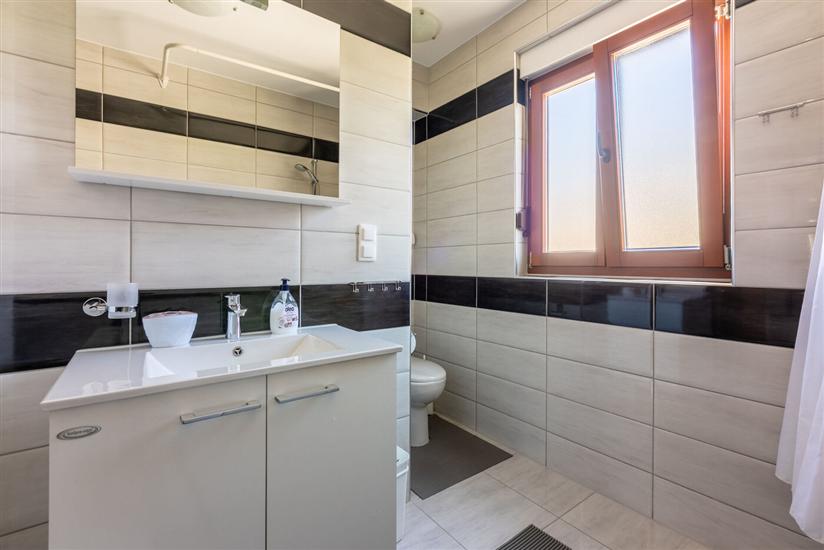 Apartment A3, for 5 persons