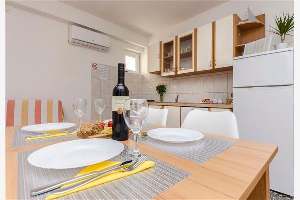 Apartment A1, for 5 persons
