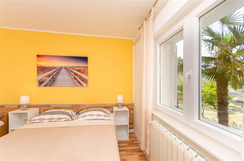 Apartment A1, for 5 persons