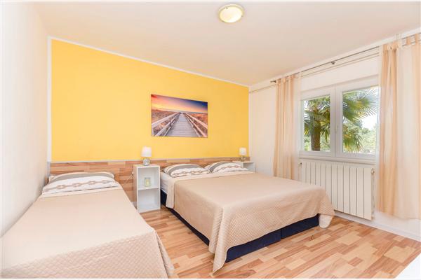 Apartment A1, for 5 persons