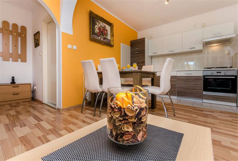 Apartment A2, for 3 persons